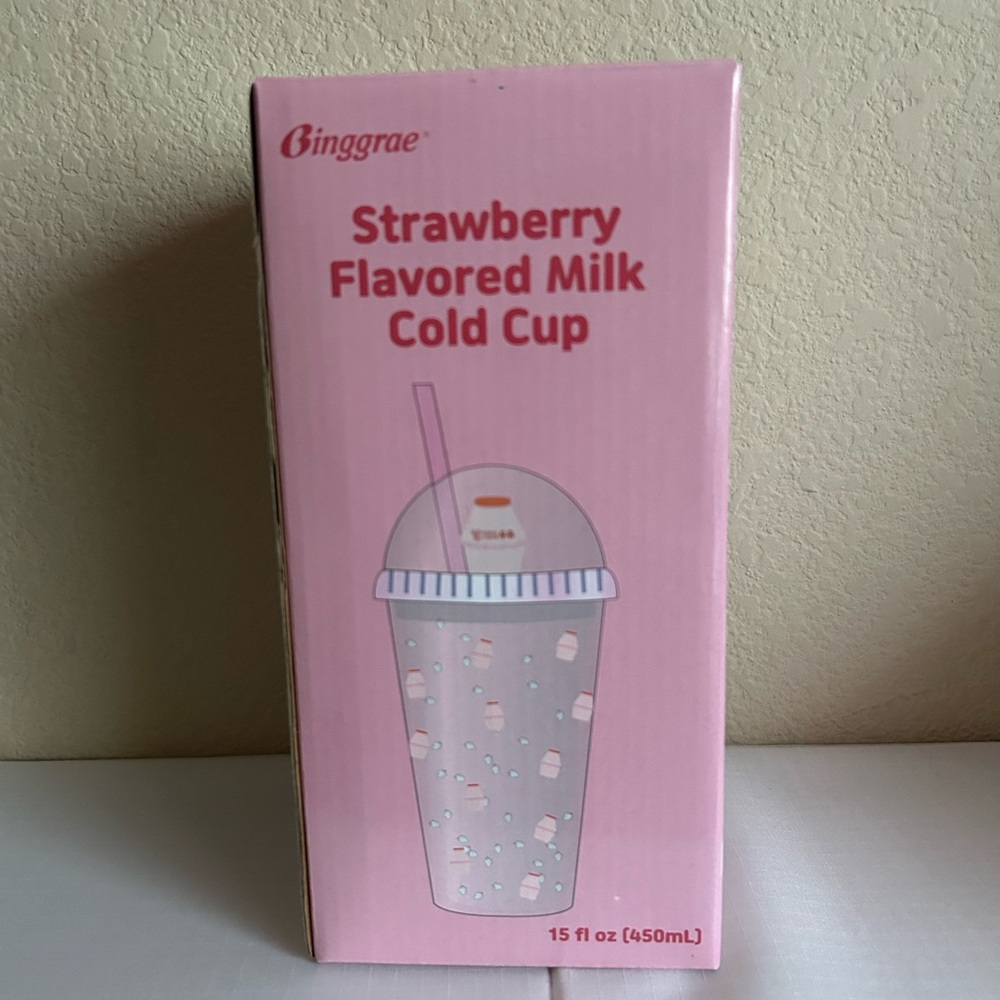 Binggrae Strawberry Flavored Milk Cold Cup